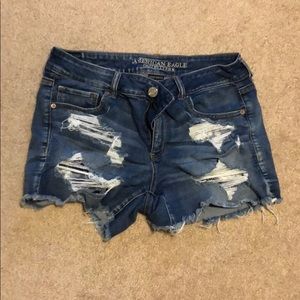 Size 14 American Eagle cut off short.